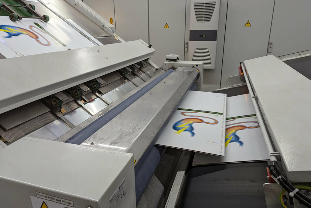 pod GmbH Services: Kaschieranlage im Einsatz